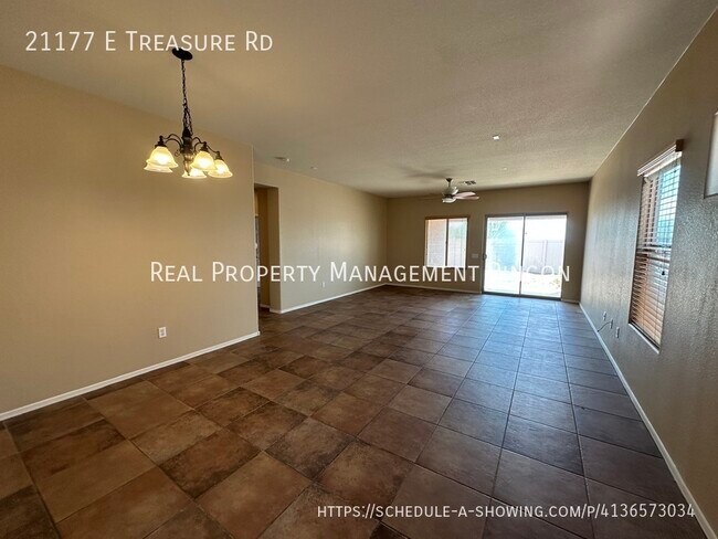 Building Photo - 21177 E Treasure Rd