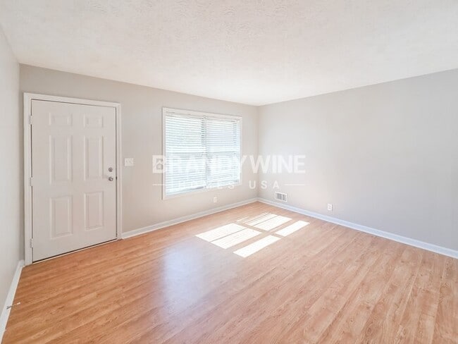 Building Photo - 2960 Preston Dr