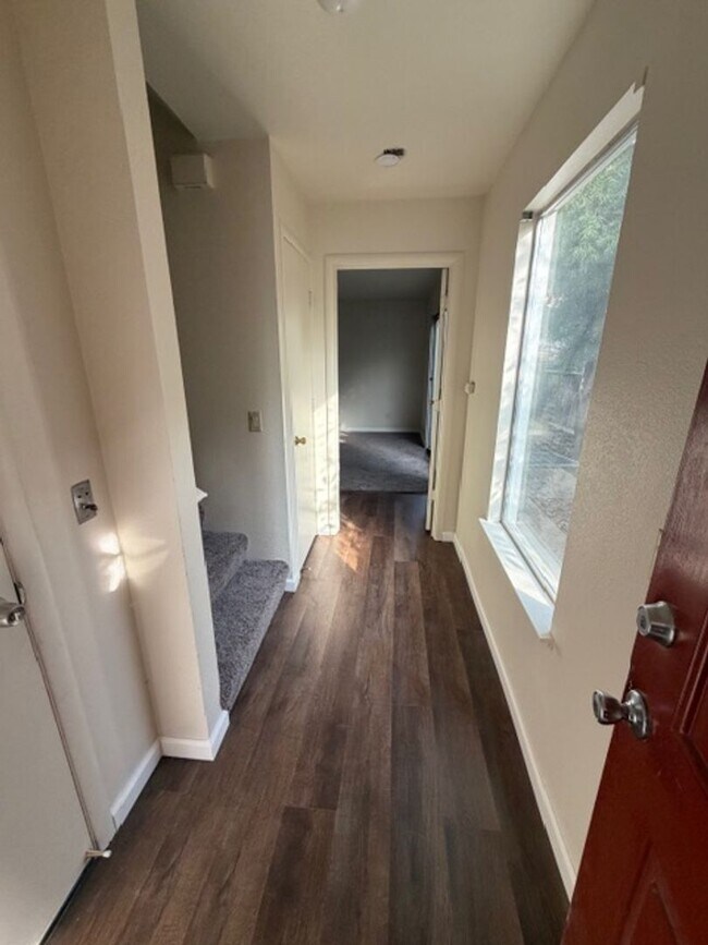 Foto del edificio - 2427-2429 WYDA WAY