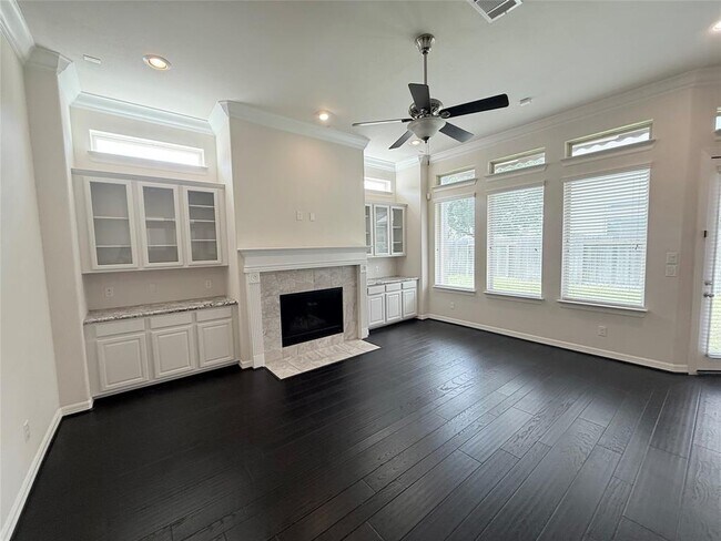 Building Photo - 13216 Green Hills Dr