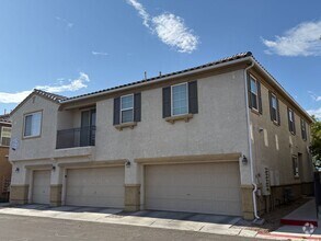 Building Photo - 6128 Pine Villa Ave