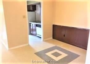 Building Photo - 2400 Bandera Dr