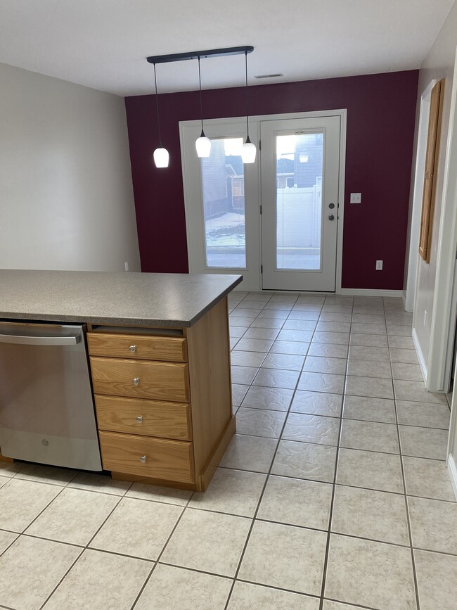 Lavavajillas nuevo - 556 Pheasant Ridge Dr