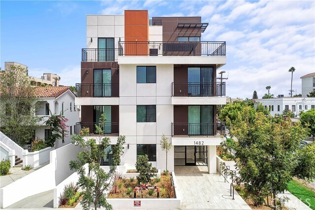 Foto principal - 1482 S Sherbourne Dr