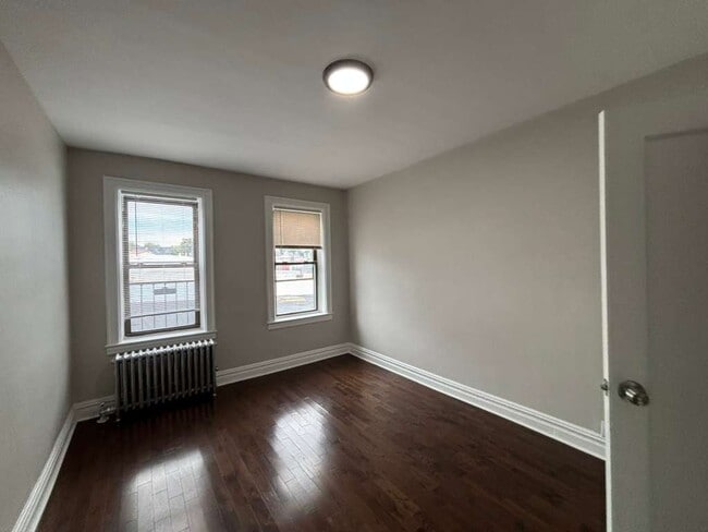 Building Photo - 164 Sterling Ave
