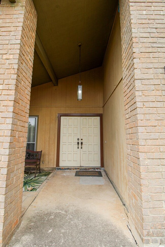 Building Photo - 8423 Littleport