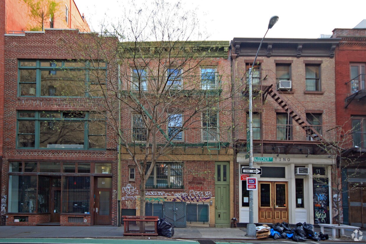 Primary Photo - 13 Bleecker St