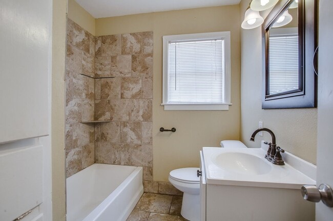 Building Photo - PRE LEASING for fall 2026! 3/2 in Tech Terrace!