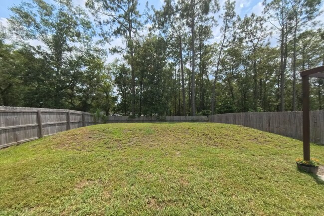 Foto del edificio - "Charming 3-Bed, 2-Bath Home Oasis in Jacksonville's Heart!"