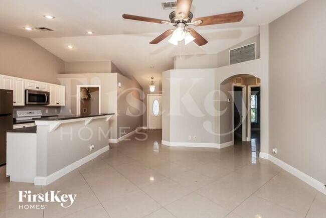 Foto del edificio - 1301 SW 15th St