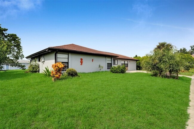 Foto del edificio - 1321 Frizzell Ln NW