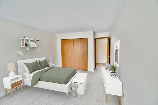 Foto del edificio - Hazeltine Shores