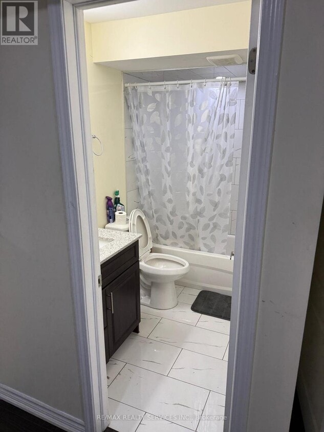 Building Photo - 28 Frampton Rd