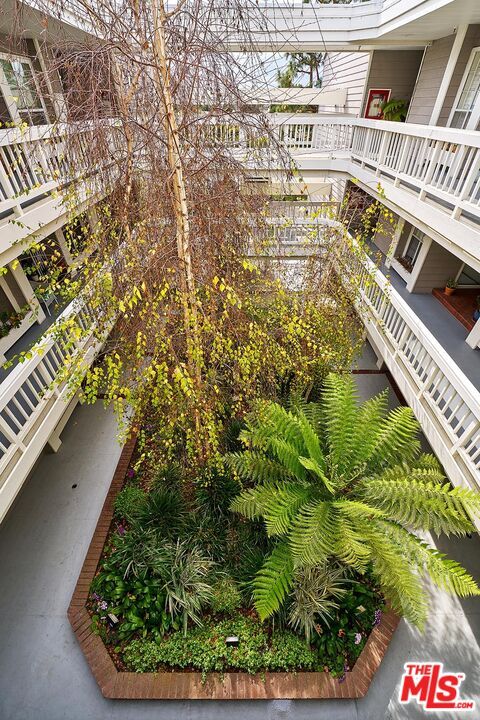 Foto del edificio - 13078 Mindanao Wy