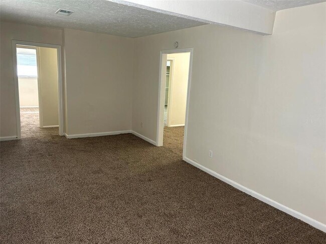 Building Photo - 5111 Boynton Dr