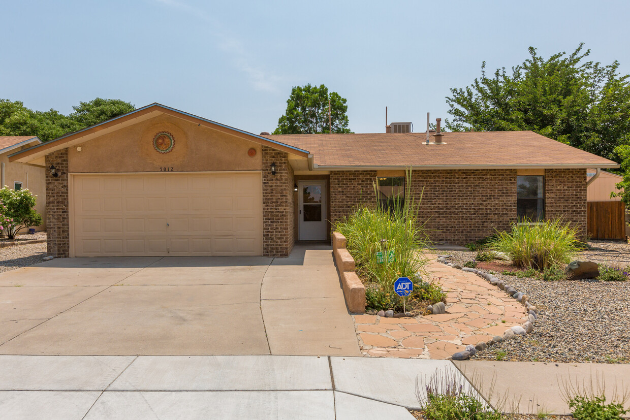 Primary Photo - 5012 Watercress Dr NE