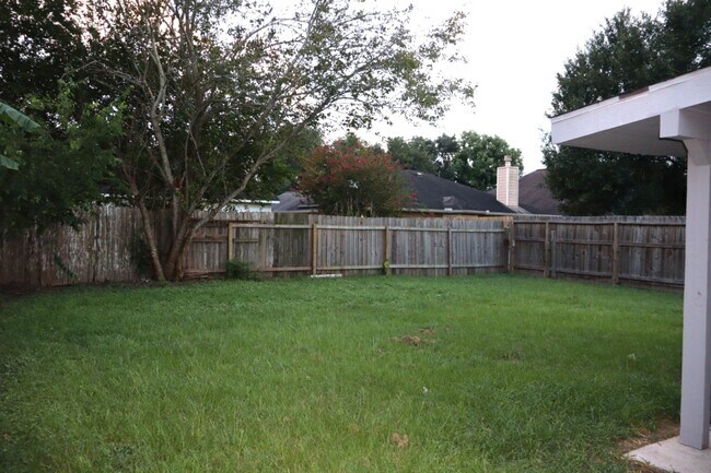 Building Photo - 34535 Parkview