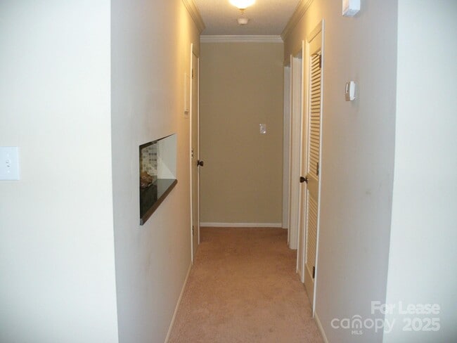 Foto del edificio - 241 Country Club Dr NE