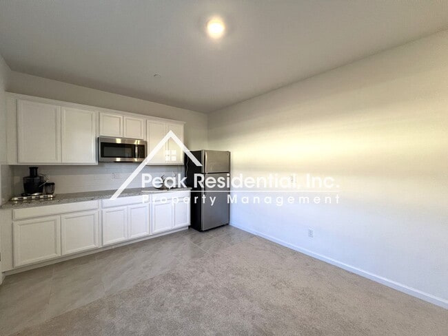 Building Photo - Brand New West Roseville ADU!