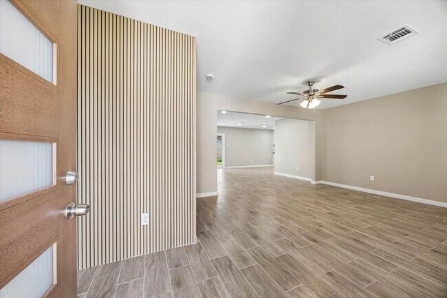 Foto del edificio - 4315 Kelling St