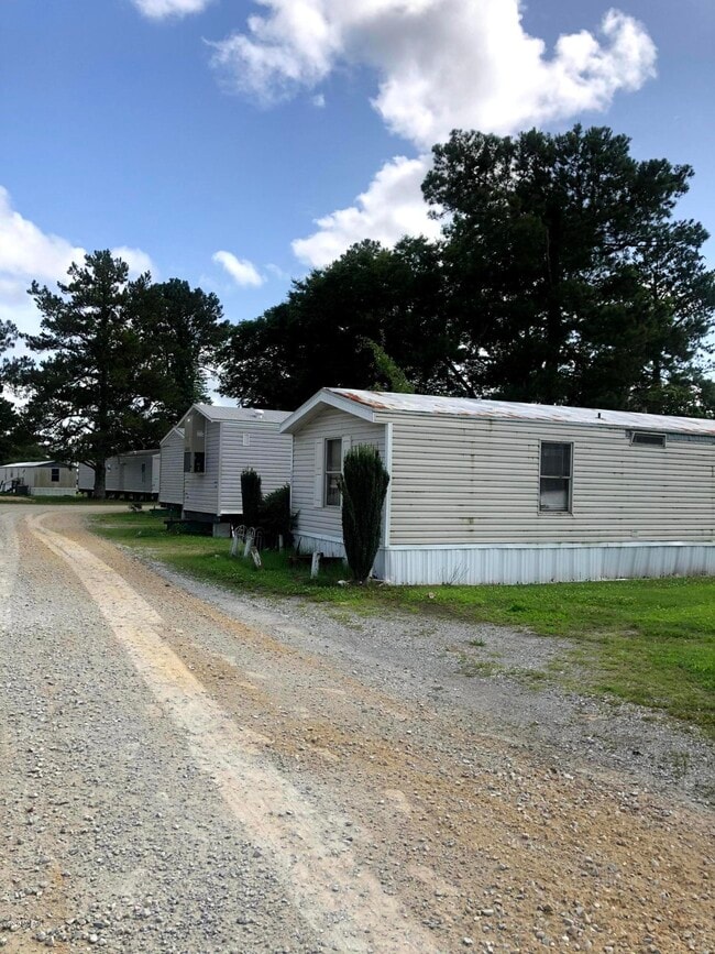 Building Photo - 109 Pippen Ln