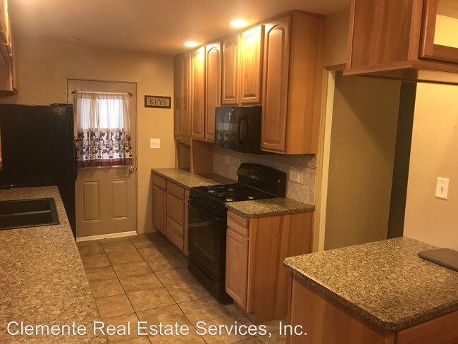 Foto del edificio - 1417 Eagle View Dr