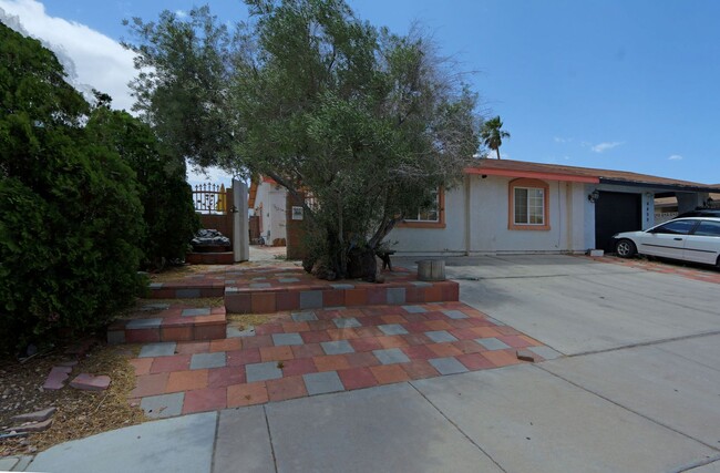 Building Photo - Fabulous Home!