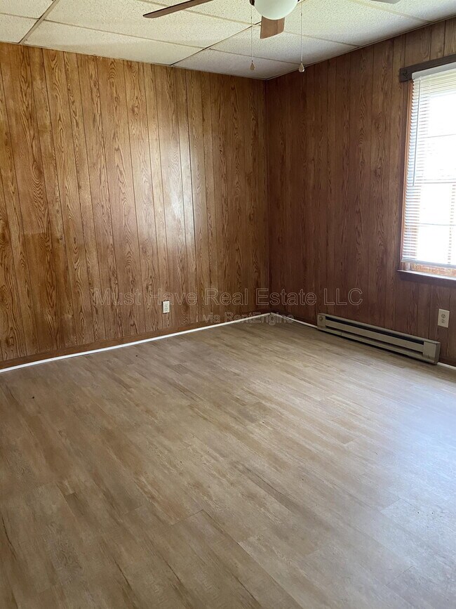 Foto del edificio - 1627 B Ave SE