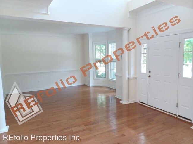 Building Photo - 5 br, 4 bath House - 820 River Song Place