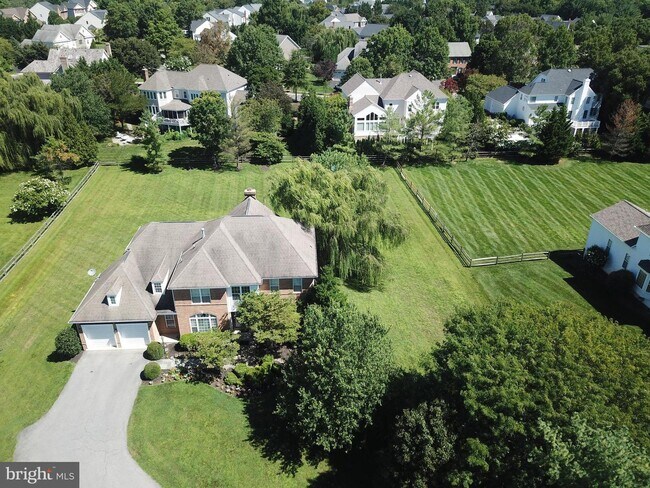 Foto del edificio - 10709 Boswell Ln