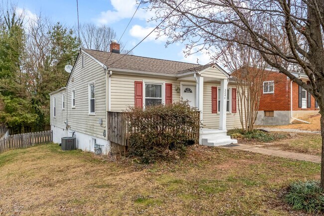 Foto del edificio - 4 bedroom in Cave Spring