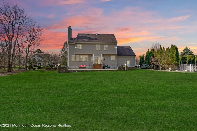 Building Photo - 9 Springbrook Dr