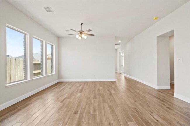 Building Photo - 16314 Rock Hollow Bend Ln