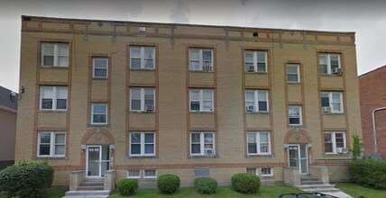 Building Photo - 65 Colonial St