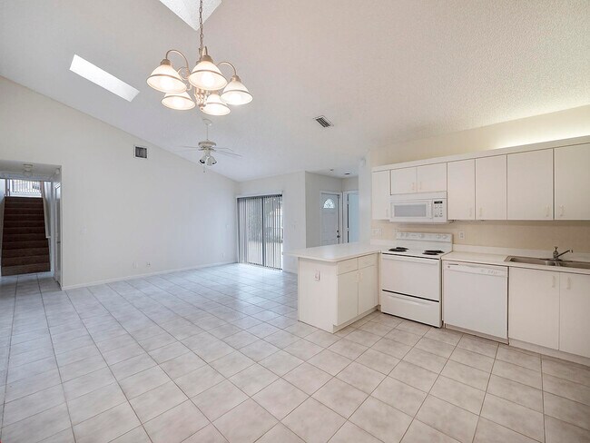 Foto del edificio - 12556 Woodmill Dr