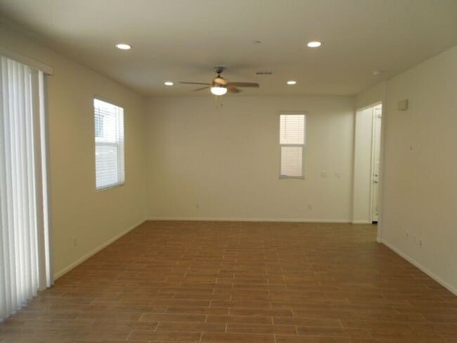 Building Photo - 42640 Indigo Pl