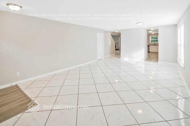 Building Photo - 13945 Pinyon Pine Ln