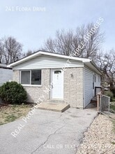 Building Photo - 241 Flora Dr