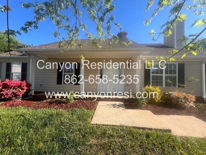 Foto principal - Hurry this Home won't last long! Great 3BR...