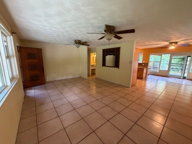 Foto del edificio - 465 Haiku Rd