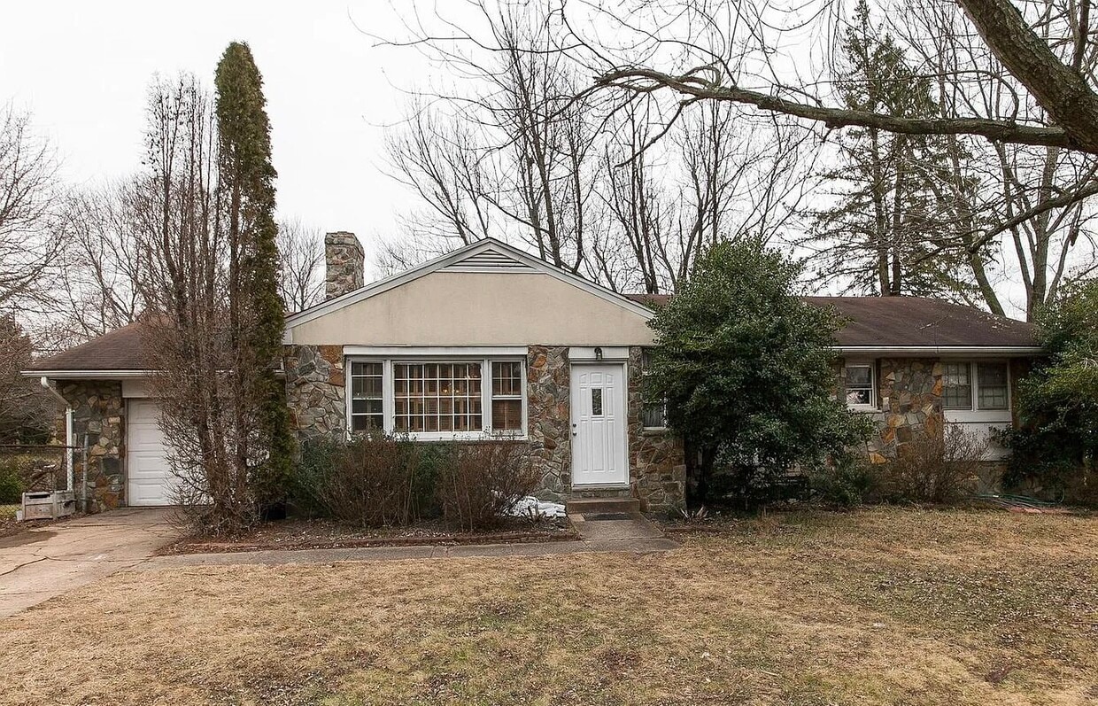 5021 Ox Rd, Fairfax, VA 22030 House Rental in Fairfax, VA