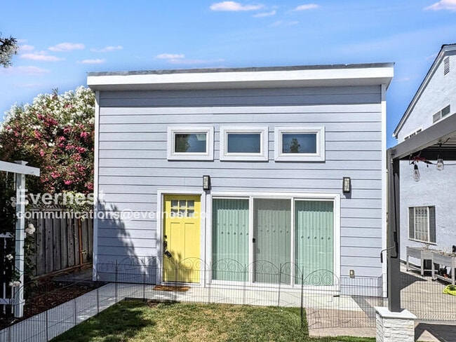 Building Photo - 1408 Sieta Ct