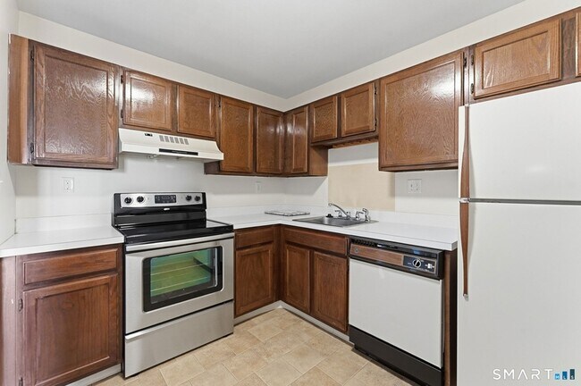 Foto del edificio - 2316 Cromwell Hills Dr