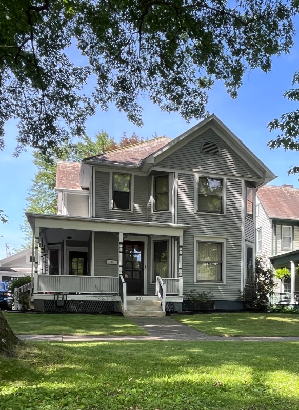 Building Photo - 821 3rd St