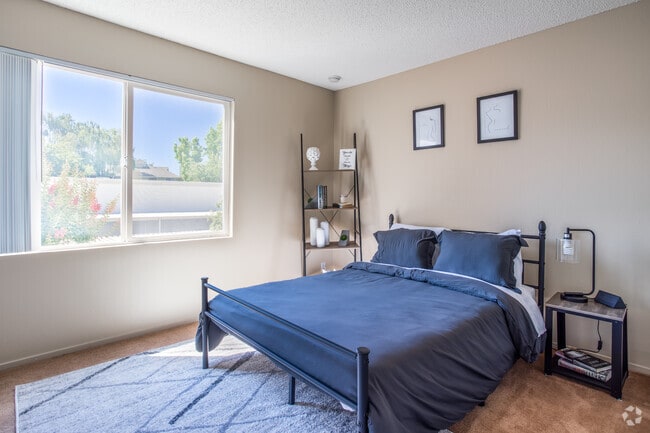 2BR, 2BA - 1016 SqFt - Palm Terrace Condominium Rentals