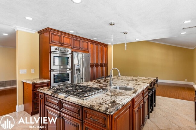 Building Photo - Resort-Style Single-Story Pool Home on a Cul-de-Sac in Laguna Hills!
