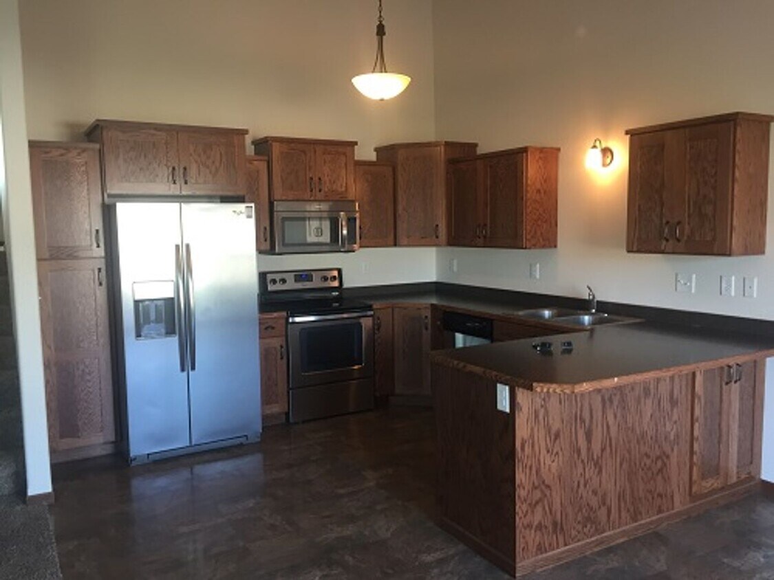 Foto del edificio - 3 Bed 3 Bath Twin Home