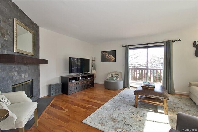 Foto del edificio - 701 Scenic Ln