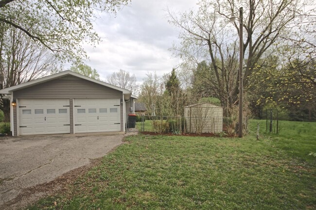 Building Photo - 3801 W Woodyard Rd