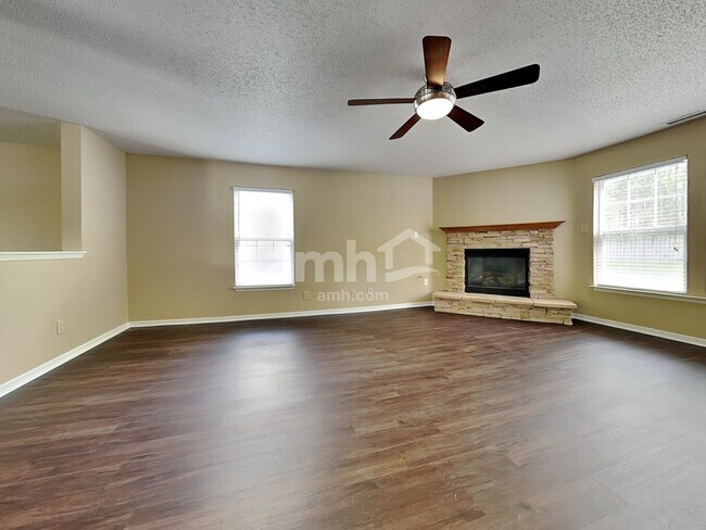 Building Photo - 10215 Noble Ct